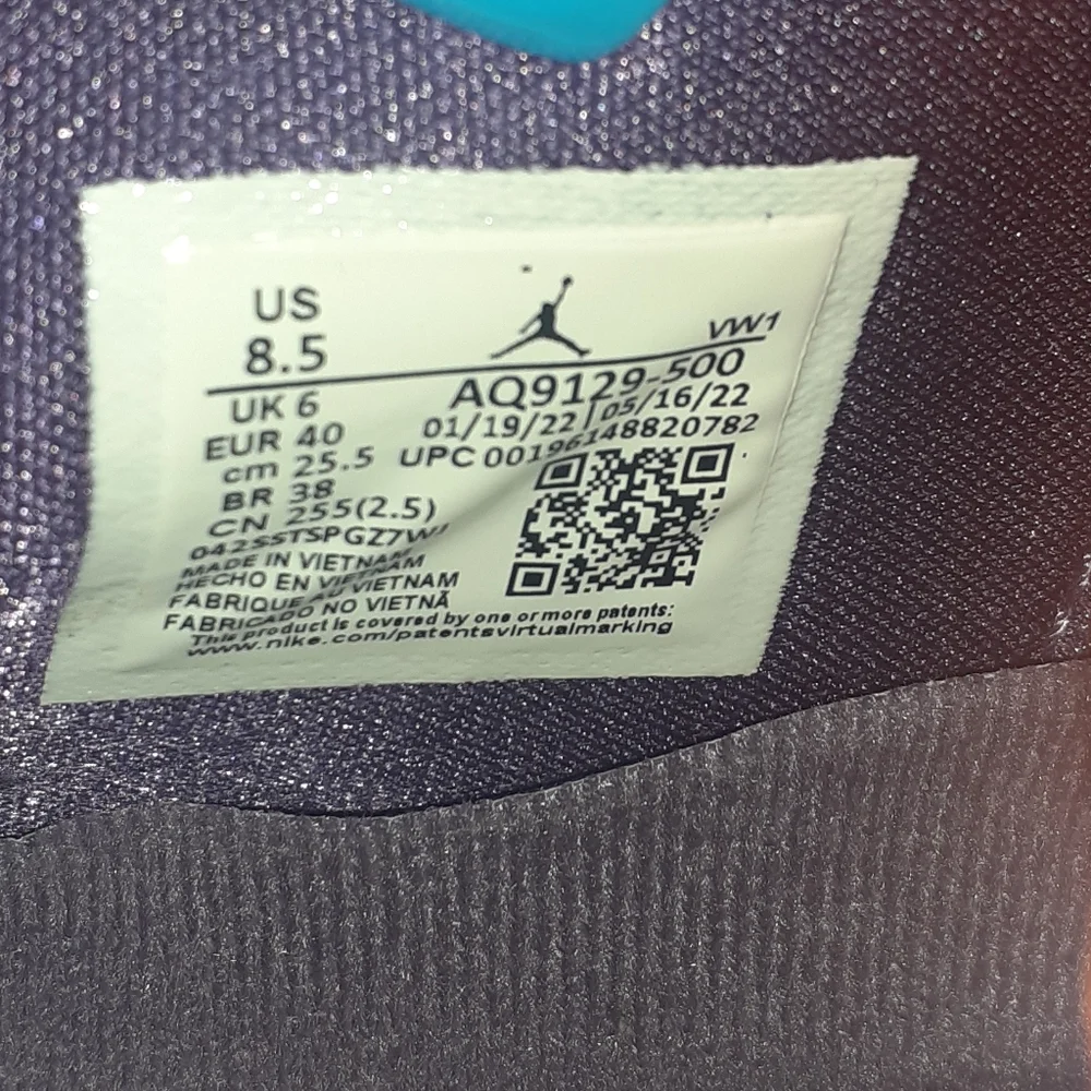 Jordan 4 “Canyon Purple” - Picture 7 of 9